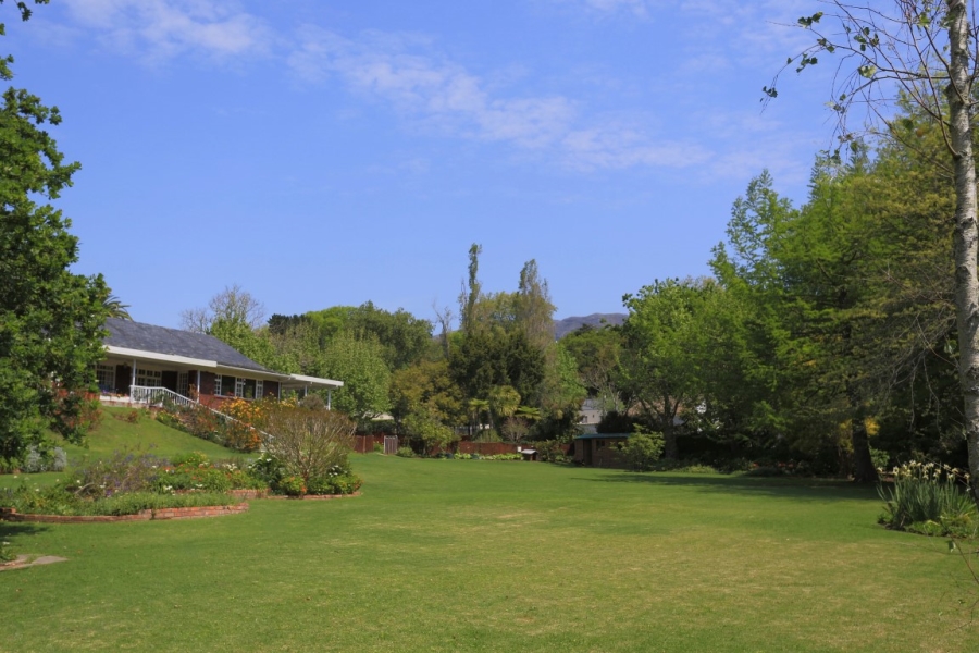 4 Bedroom Property for Sale in Constantia Western Cape